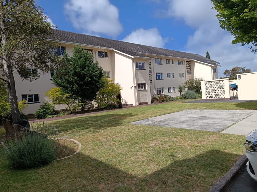 To Let 1 Bedroom Property for Rent in Pinelands Western Cape